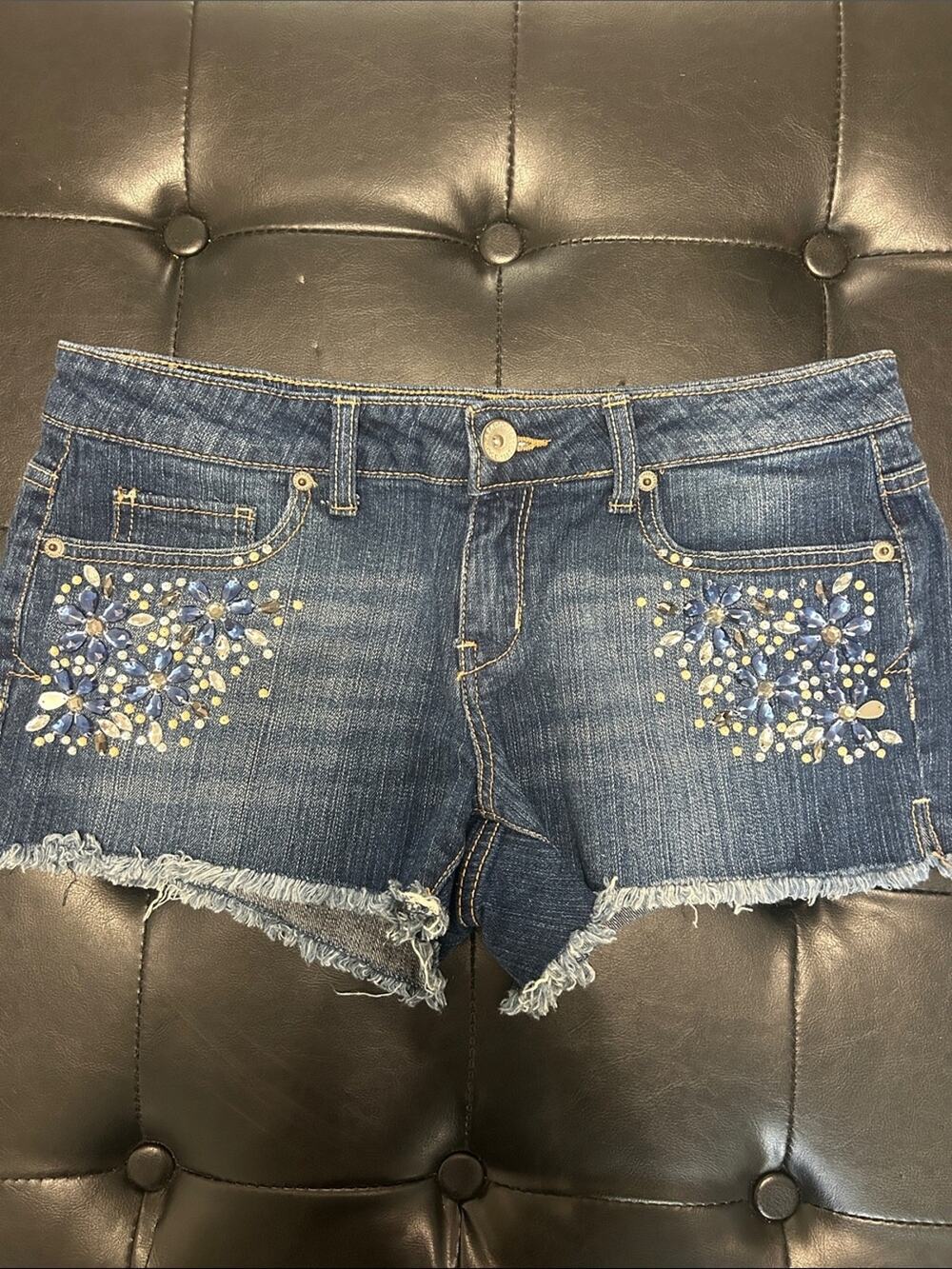 Aeropostale Blue Denim Embroidered Floral Jean Shorts